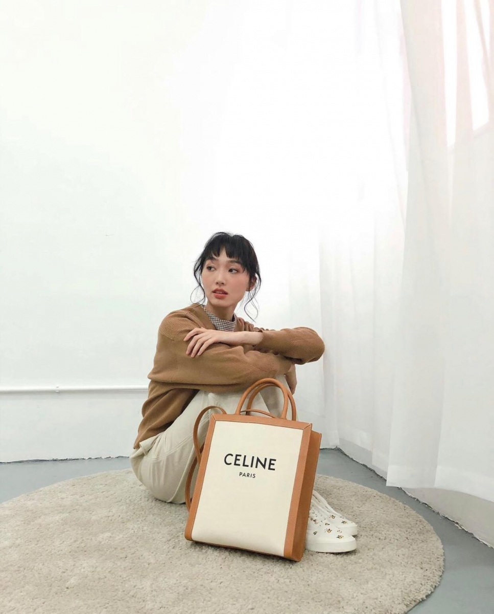 氣質又實用！Laptop也能放下的名牌帆布tote推介